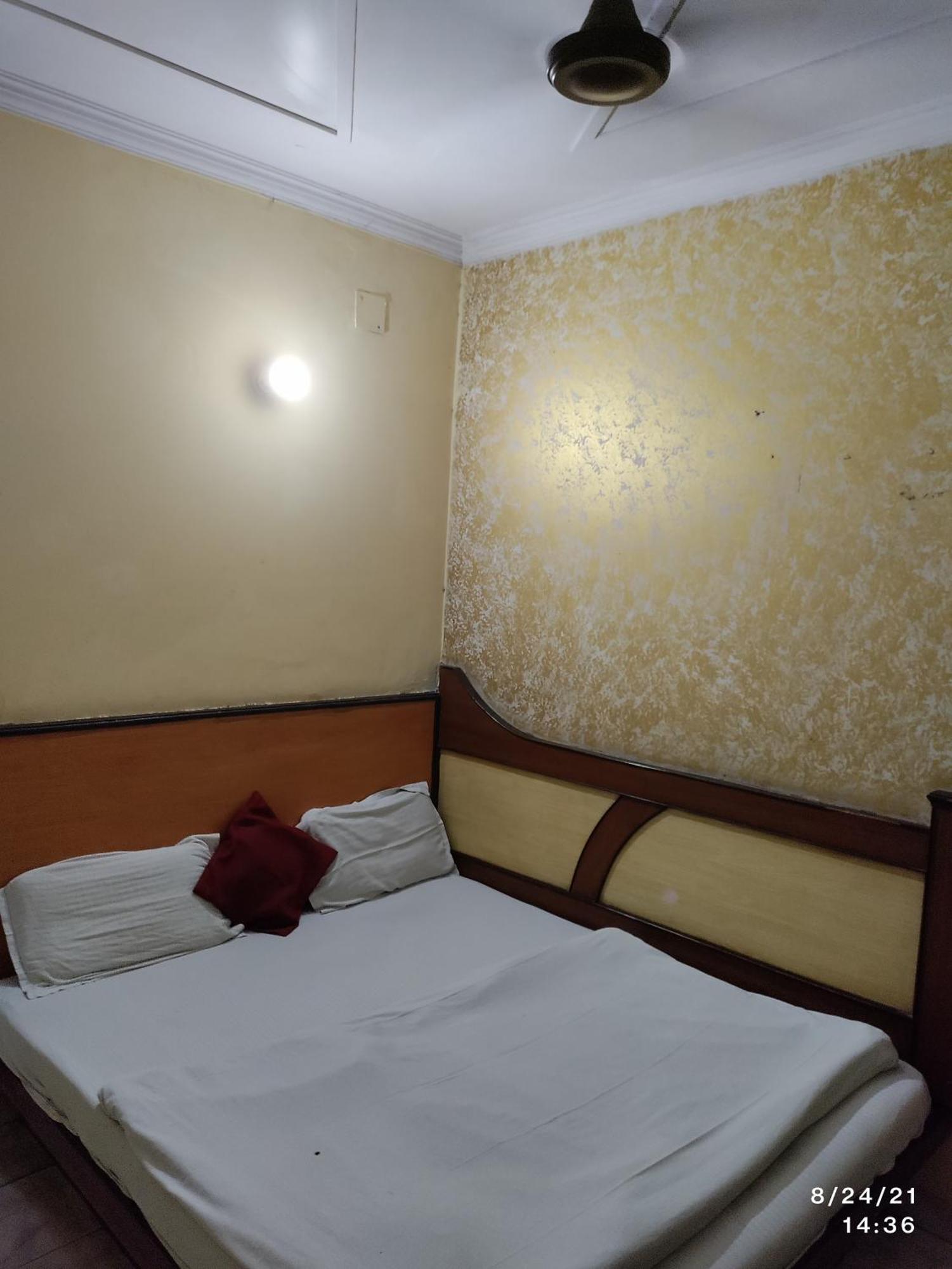 Hotel O Anchal Dx New Delhi Exteriör bild