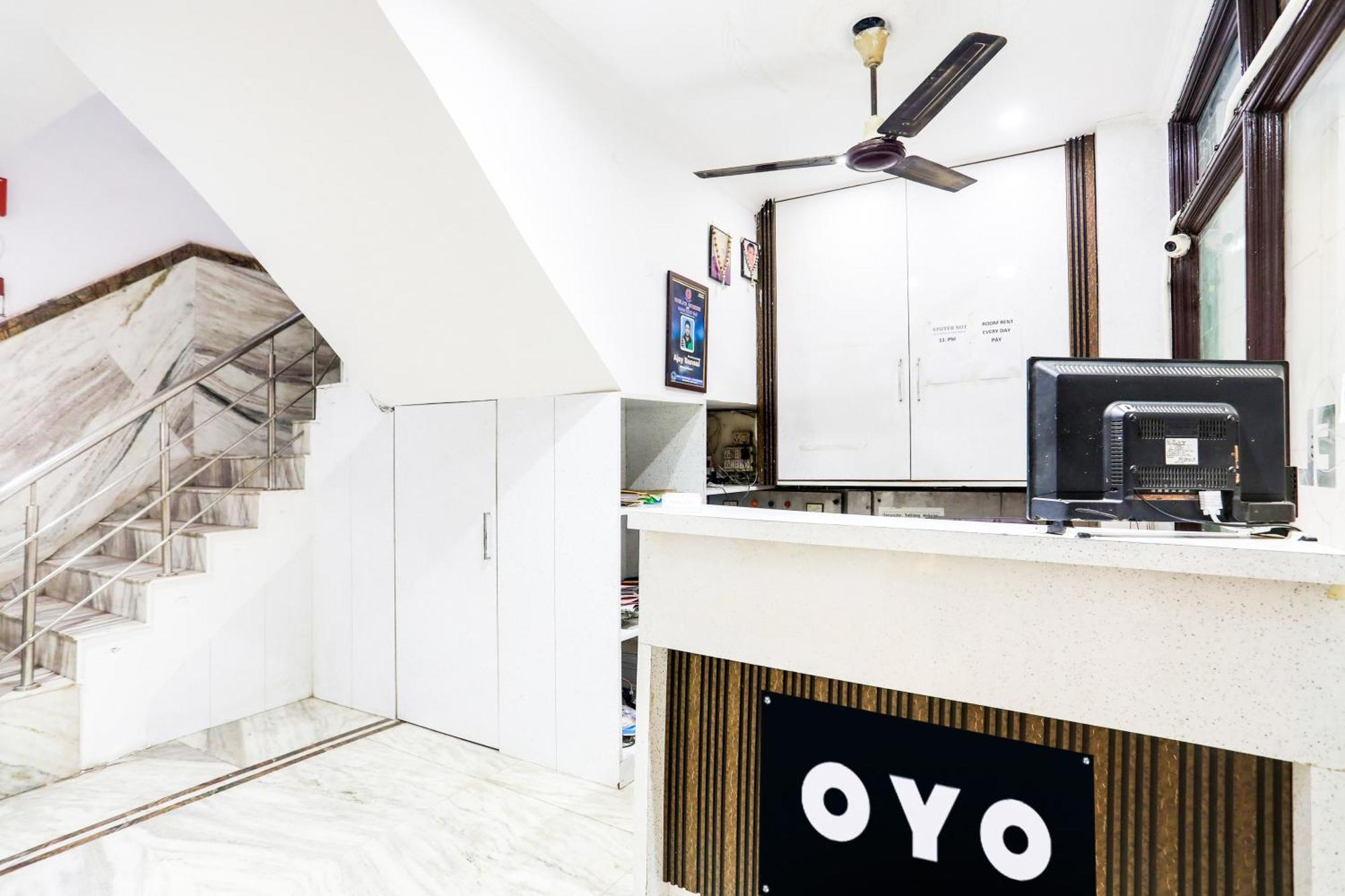 Hotel O Anchal Dx New Delhi Exteriör bild