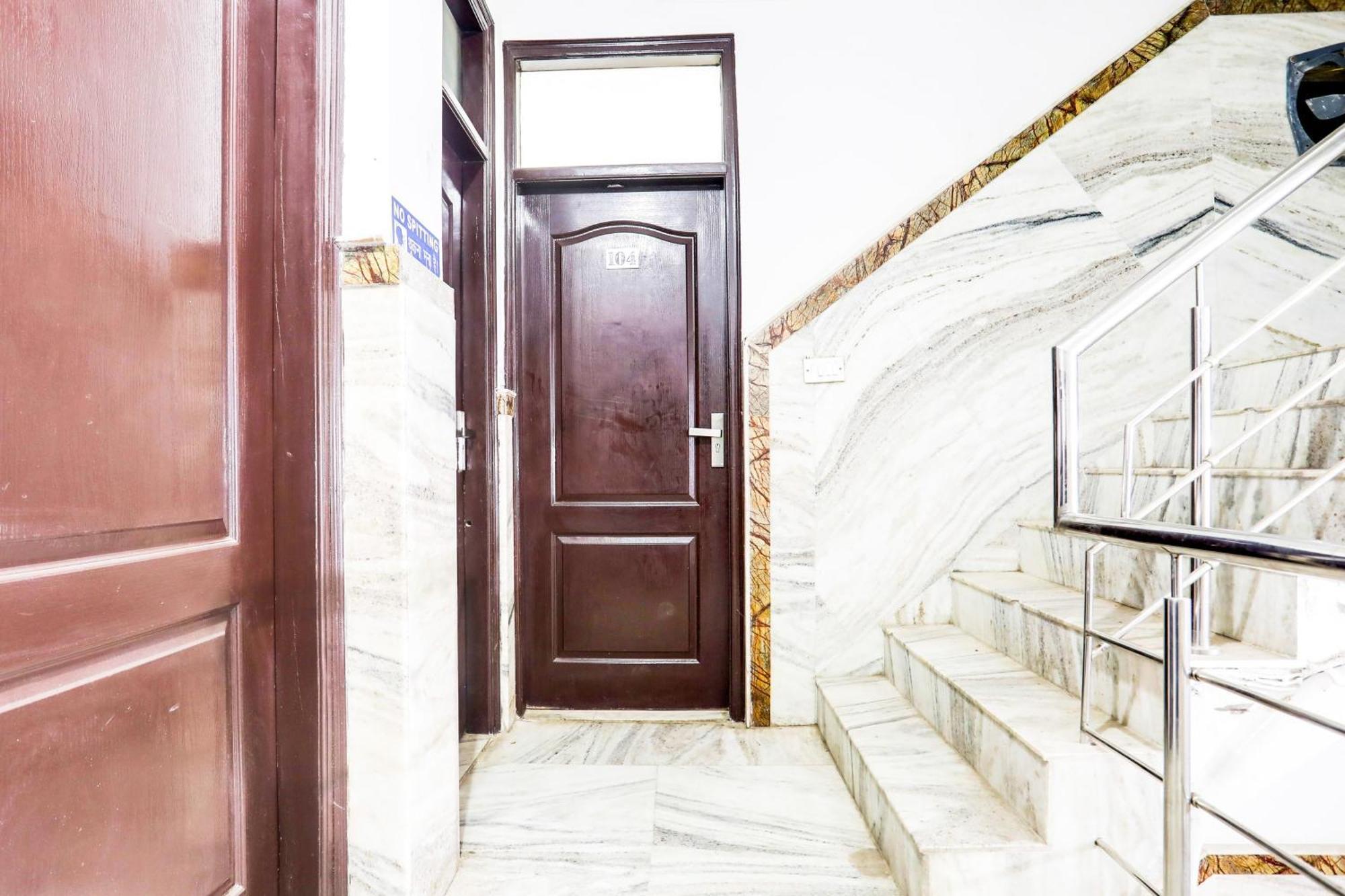Hotel O Anchal Dx New Delhi Exteriör bild